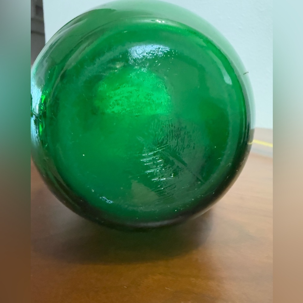 Vintage mid century Emerald Green 8" Glass Pitcher - Picture 5 of 8